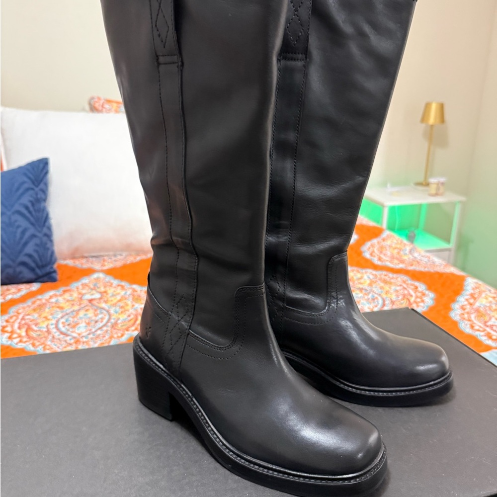 Frye Kate Pull On Boot “Wide Calf” - Picture 3 of 15